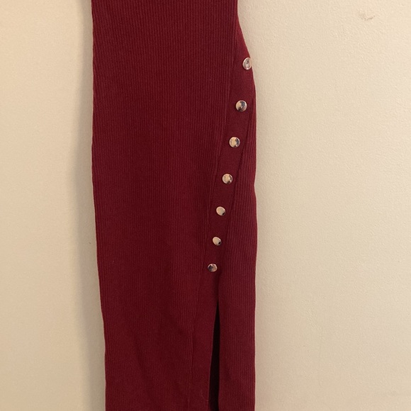 Red Dress - Picture 3 of 6